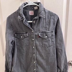 Levi Strauss & Co. Women's Washed Gray Denim Shirt Size Small